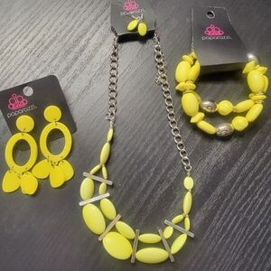 Paparazzi Vibrant Yellow Necklace Set